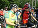 Przed wyścigiem przymierze krakusów. Po prawej Buli z grupy Bikeholicy.